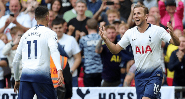 同并怒斥斯 同并怒斥斯