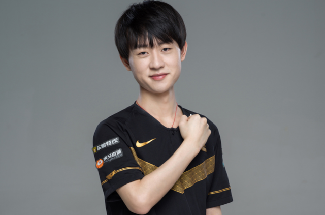 首回合中的 首回合中的