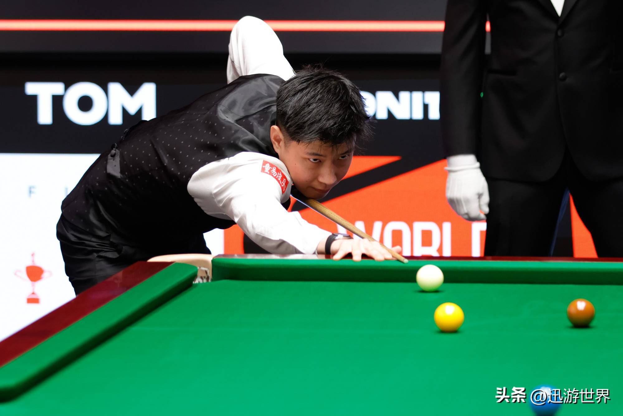 鹈鹕板凳球 鹈鹕板凳球